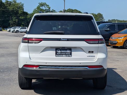 Used 2023 Jeep Grand Cherokee Laredo w/ Trailer Tow Prep Group (B) RWD image 8