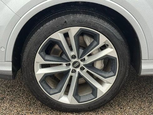 Used 2021 Audi Q7 3.0T Premium Plus image 3