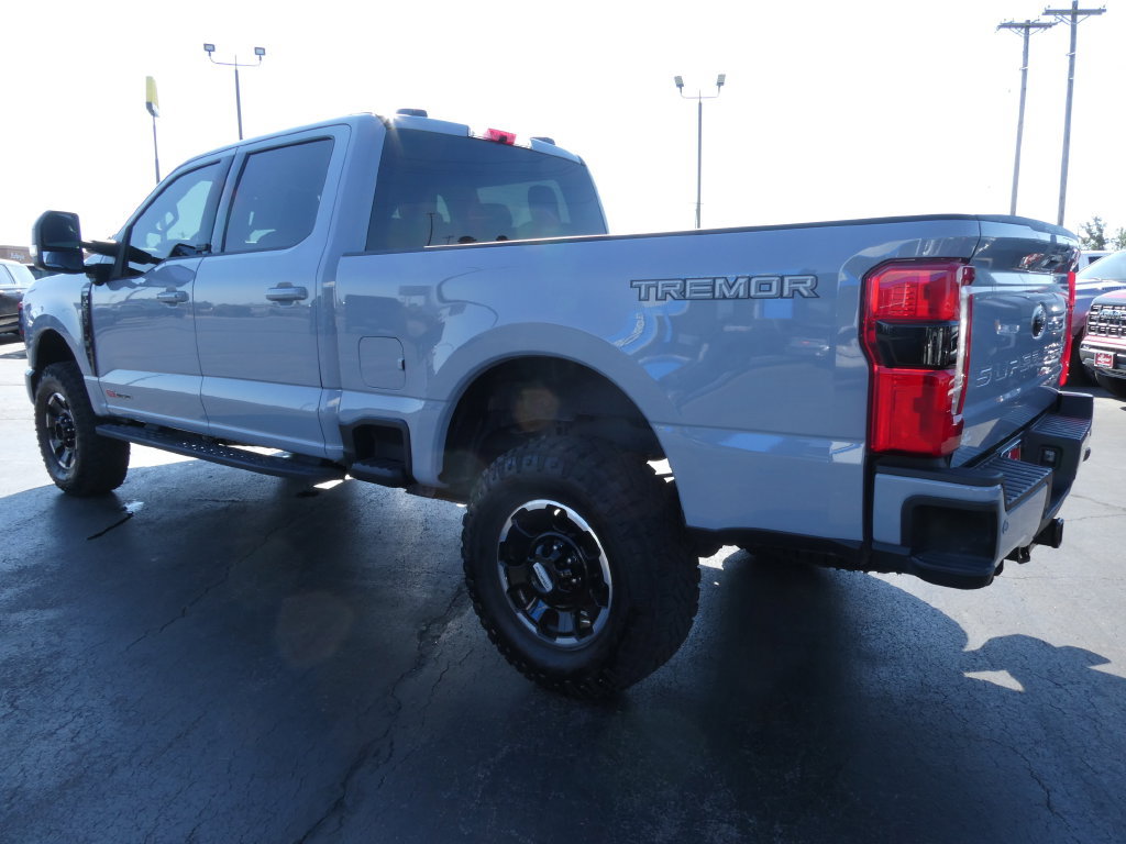 Used 2025 Ford F250 Lariat w/ Tremor Off-Road Package AWD/4WD image 7