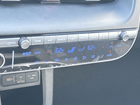 New 2025 Hyundai Ioniq 5 SE image 21