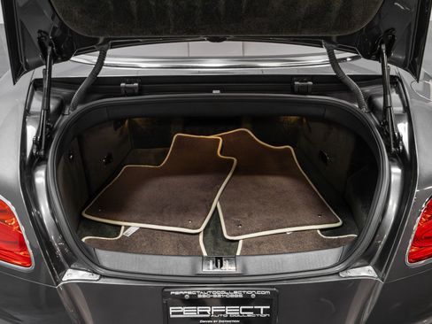 Used 2018 Bentley Continental GT image 44