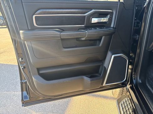 Used 2024 RAM 3500 Laramie w/ Night Edition image 10