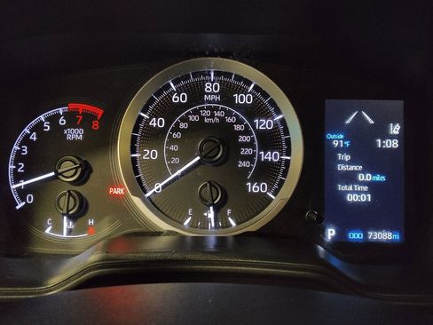 Used 2022 Toyota Corolla LE FWD image 23