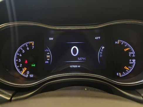 Used 2020 Jeep Grand Cherokee Laredo w/ 18" Wheel & 8.4" Radio Group image 23