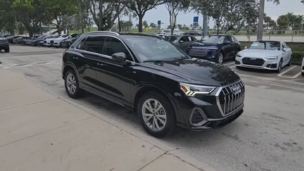 Certified 2024 Audi Q3 2.0T Premium AWD/4WD image 2