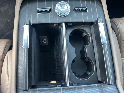 New 2026 Lincoln Navigator L Black Label AWD/4WD image 18
