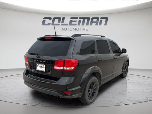 Used 2019 Dodge Journey SE w/ Connectivity Group FWD image 5