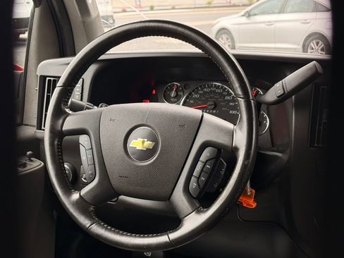 Used 2022 Chevrolet Express 3500 Work Van w/ Driver Convenience Package image 19