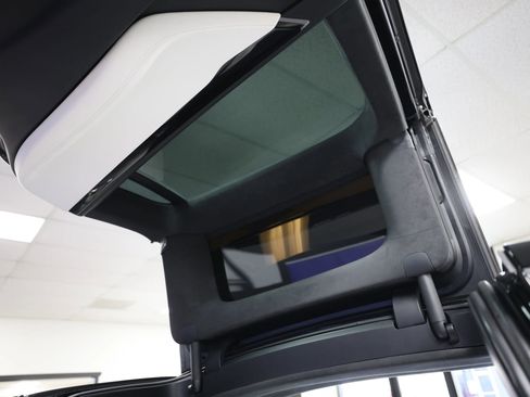 Used 2020 Tesla Model X image 43