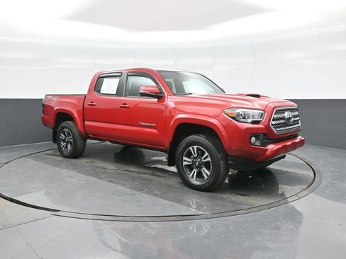 Certified 2017 Toyota Tacoma TRD Sport w/ Tow Package (A/T) image 1