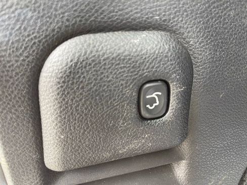 Used 2017 Jeep Grand Cherokee Altitude image 12