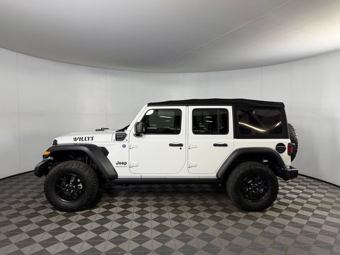 Used 2024 Jeep Wrangler Unlimited AWD/4WD image 11