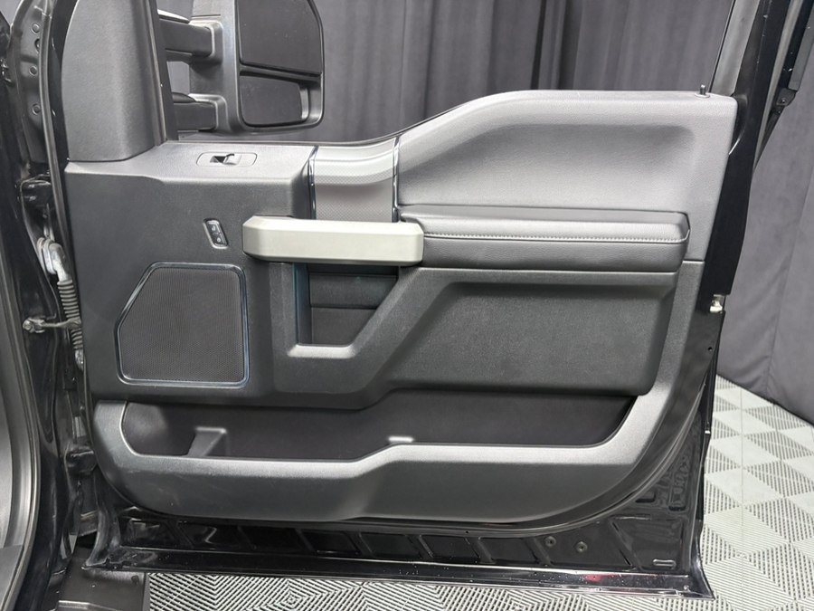 Used 2016 Ford F150 4x4 Lariat w/ Equipment Group 502A Luxury image 24
