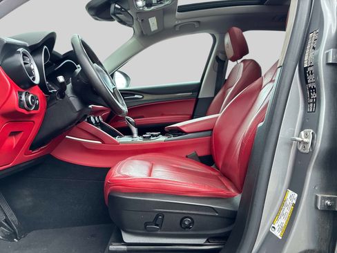 Used 2018 Alfa Romeo Stelvio Ti AWD/4WD image 25