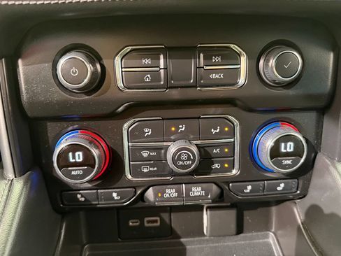 Used 2022 Chevrolet Tahoe LT RWD image 41