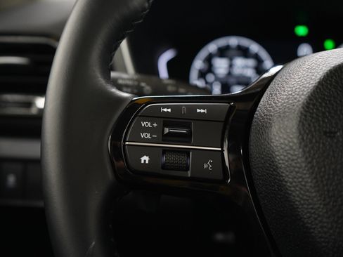 Used 2024 Honda Pilot Touring image 30