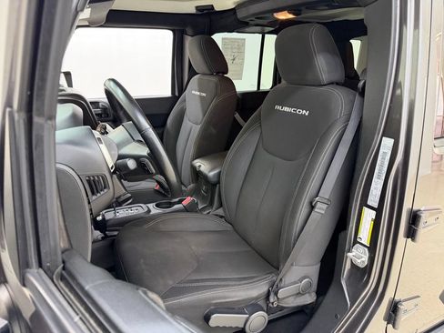 Used 2018 Jeep Wrangler Unlimited Rubicon w/ Dual Top Group AWD/4WD image 18