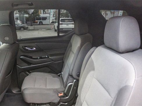 Used 2023 Chevrolet Traverse LT image 26