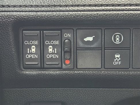 Certified 2023 Honda Odyssey Sport image 21