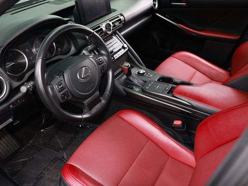 Used 2022 Lexus IS 300 RWD image 6