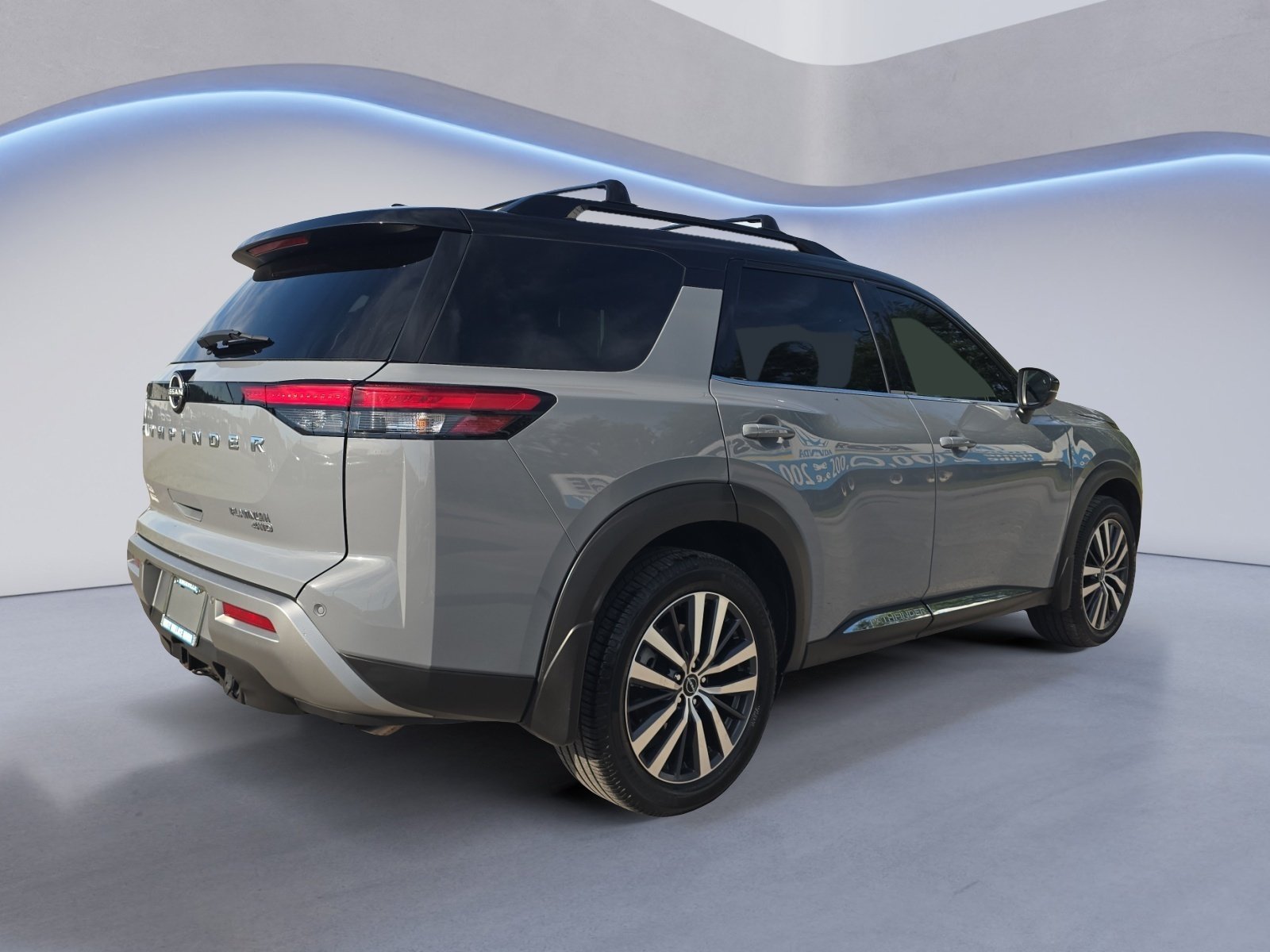 Used 2022 Nissan Pathfinder Platinum AWD/4WD image 6