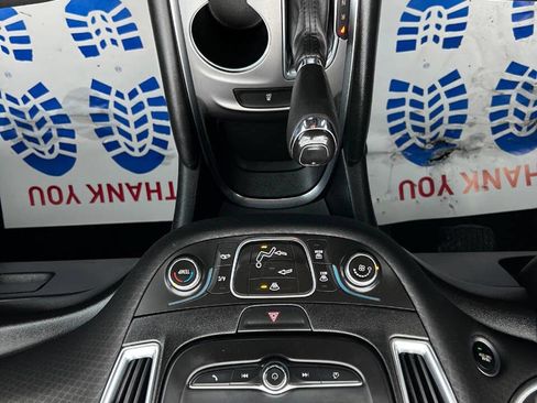 Used 2018 Chevrolet Malibu LT image 23