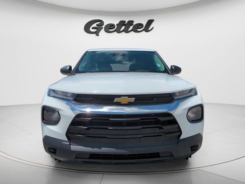Used 2023 Chevrolet TrailBlazer LS FWD image 2