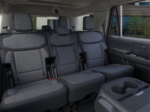 New 2025 Ford Expedition Active image 11