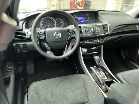 Used 2017 Honda Accord LX image 18