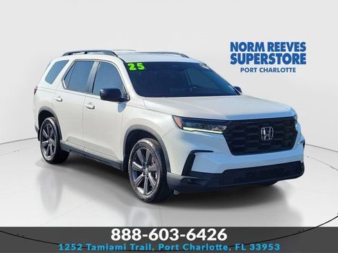 Certified 2025 Honda Pilot Sport image 1
