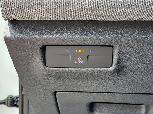 Certified 2026 Volkswagen Tiguan S FWD image 28