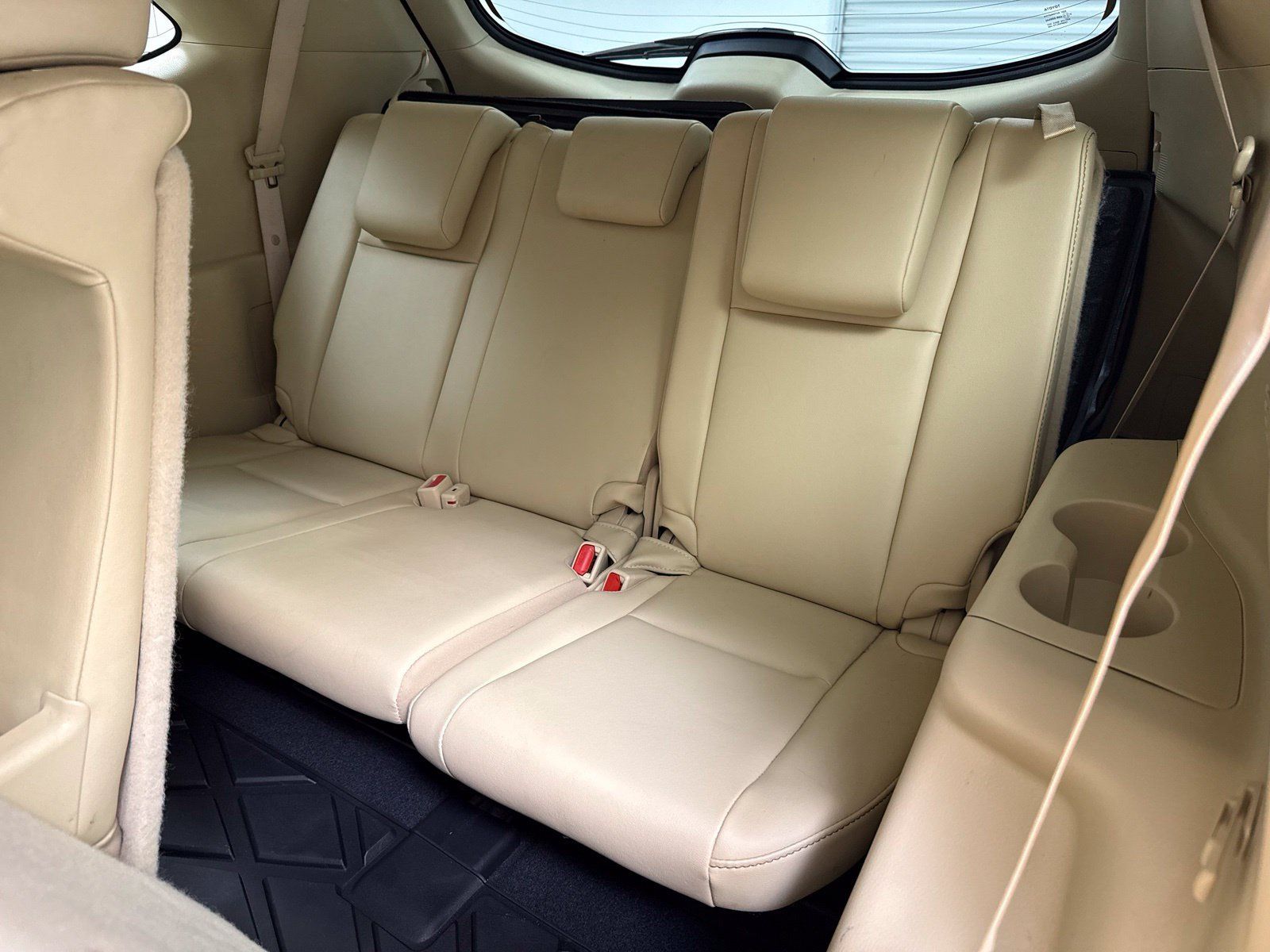 Used 2019 Toyota Highlander XLE FWD image 9