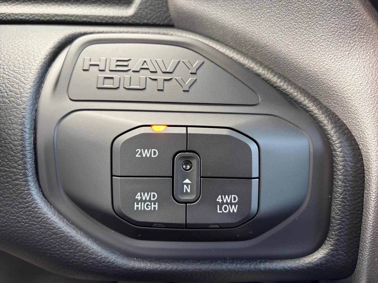 New 2026 RAM 3500 Laramie AWD/4WD image 22