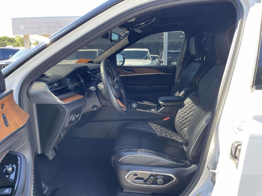 Certified 2023 Jeep Grand Cherokee L Summit AWD/4WD image 28