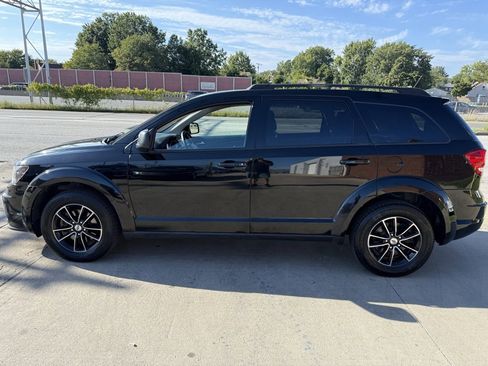 Used 2018 Dodge Journey SE w/ Popular Equipment Group image 7