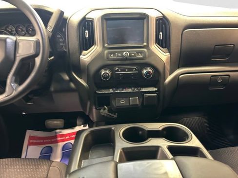 Used 2020 Chevrolet Silverado 1500 Custom w/ Custom Value Package AWD/4WD image 12