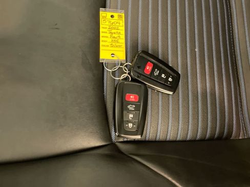 Certified 2022 Toyota RAV4 XSE AWD/4WD image 27