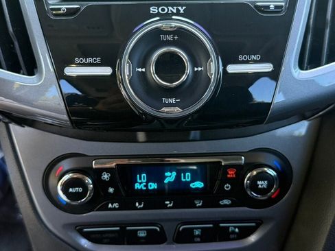 Used 2012 Ford Focus Titanium FWD image 33