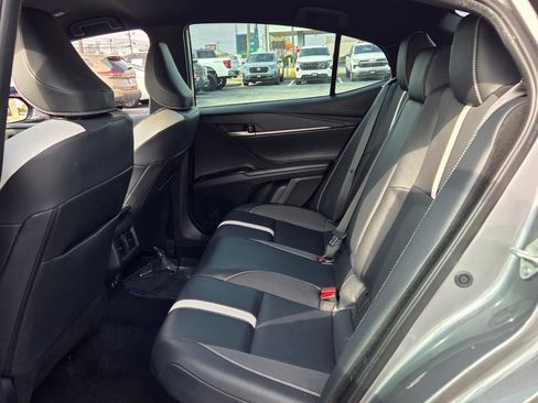 Used 2025 Toyota Camry SE image 6