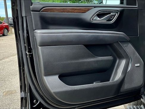 Used 2023 Chevrolet Tahoe High Country image 24