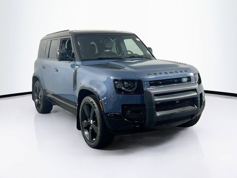 Used 2023 Land Rover Defender 110 X-Dynamic SE image 3