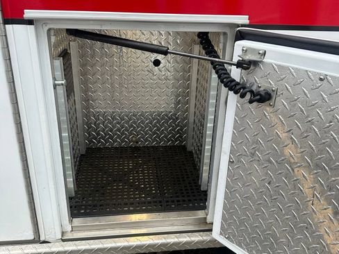 Used 2011 Chevrolet Express 4500 w/ Ambulance Package RWD image 37