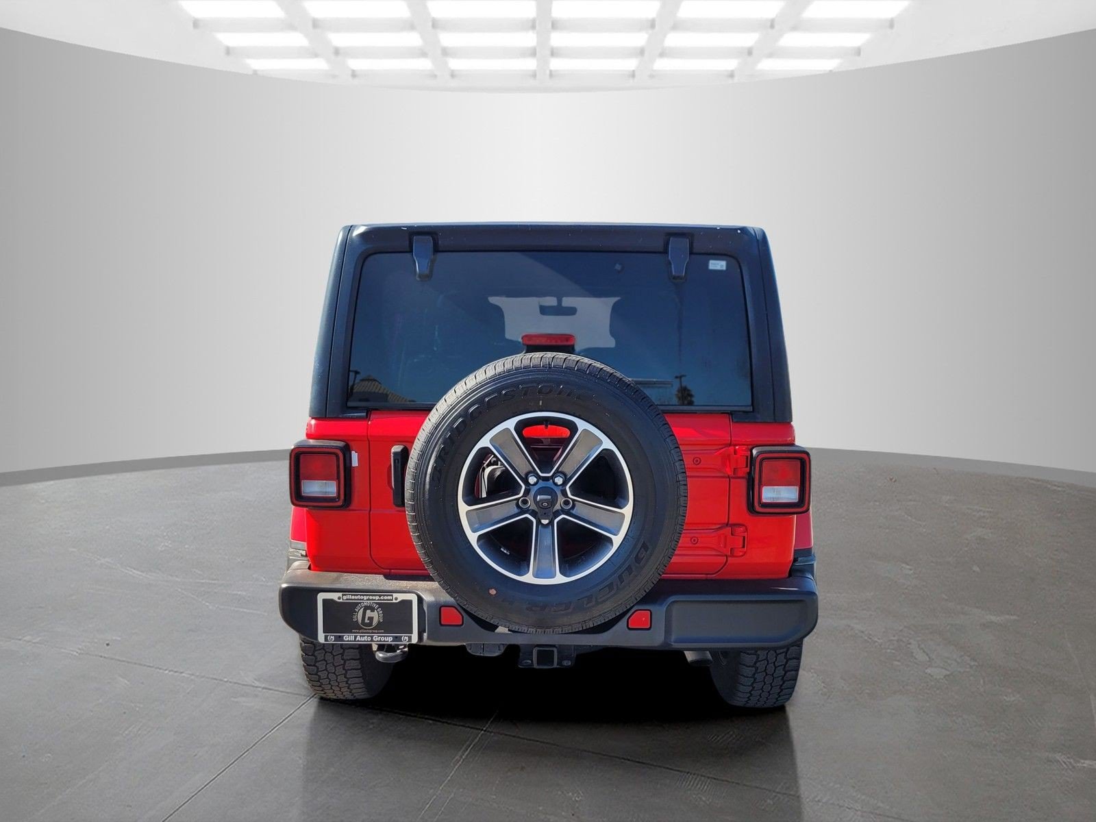 Used 2023 Jeep Wrangler Unlimited Sahara AWD/4WD image 7