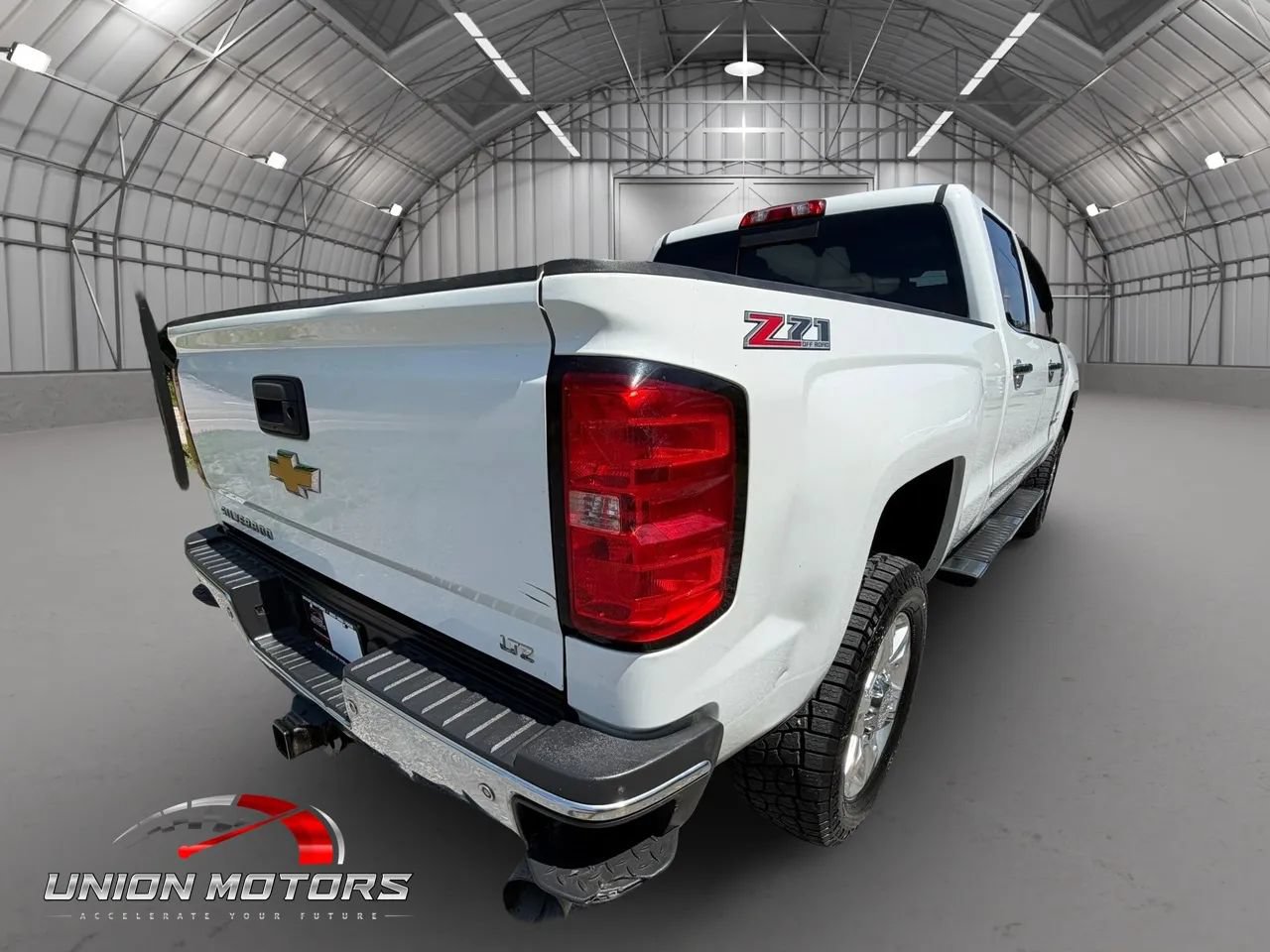 Used 2017 Chevrolet Silverado 2500 LTZ w/ Duramax Plus Package AWD/4WD image 13