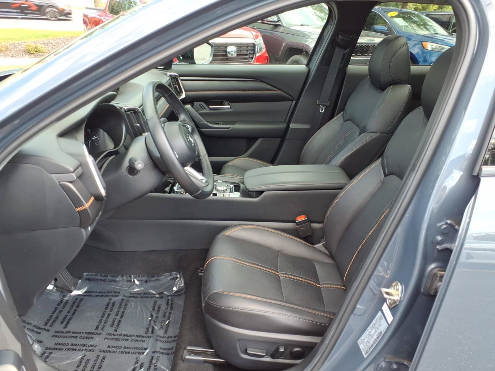Used 2025 MAZDA CX-50 AWD 2.5 S w/ Premium Plus Pkg image 4