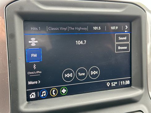 Used 2023 Chevrolet Silverado 1500 Custom image 17