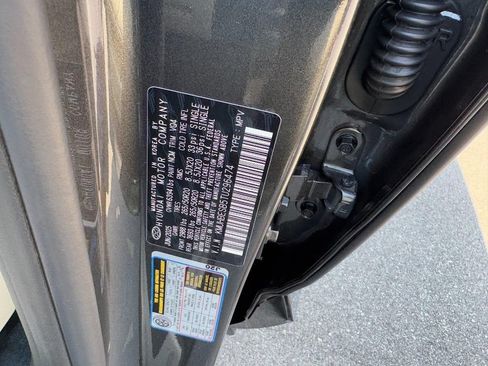 Certified 2026 Genesis GV80 2.5T Advanced AWD/4WD image 18
