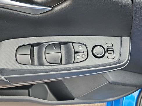 Used 2025 Nissan Sentra SV image 27