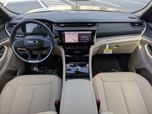 New 2026 Jeep Grand Cherokee Limited AWD/4WD image 16