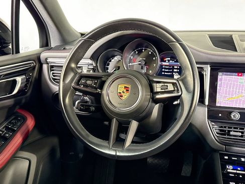Certified 2023 Porsche Macan AWD/4WD image 12
